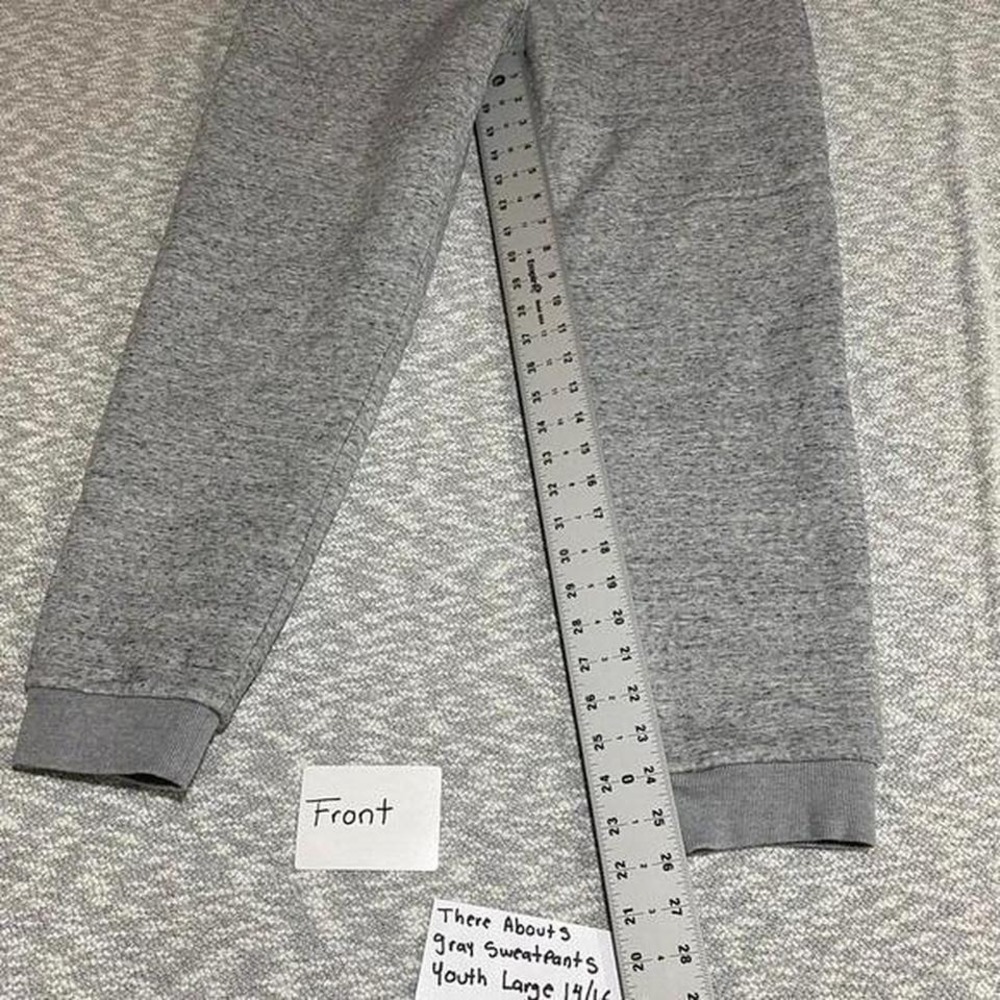 There Abouts Grey sweatpants with pockets youth size 14/16. SKU873